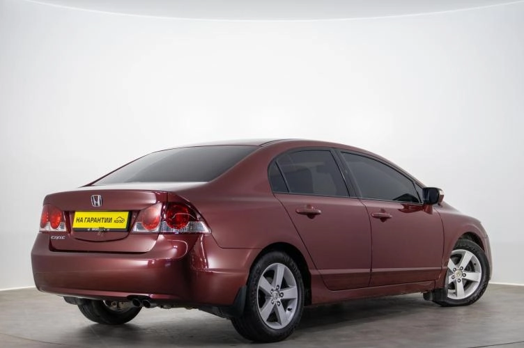 Honda Civic 4 из 6