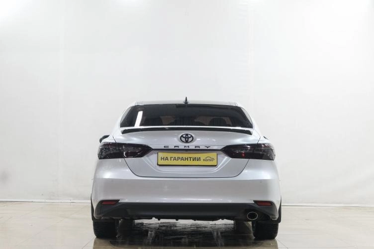 Toyota Camry 5 из 5