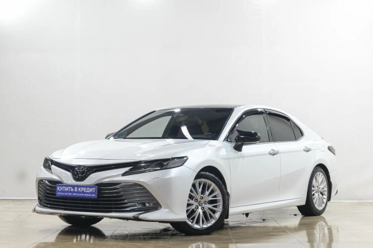 Toyota Camry 3 из 5