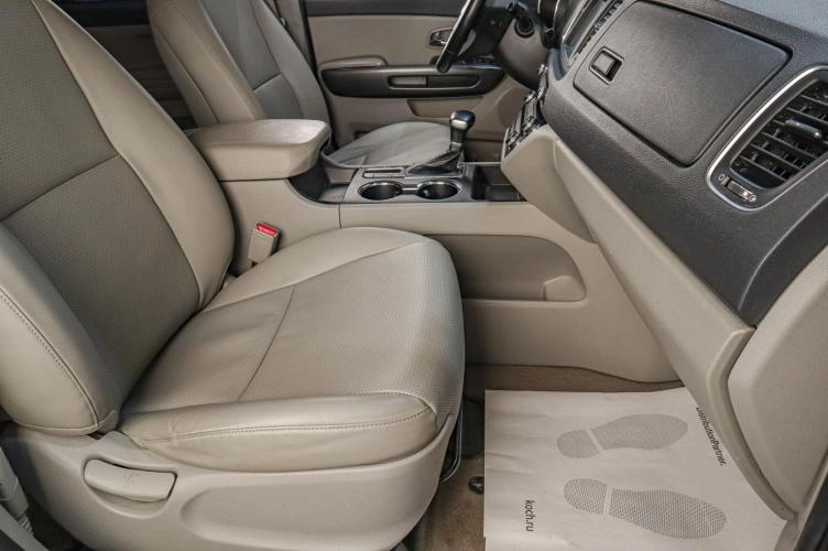 KIA Carnival 11 из 23