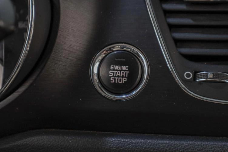 KIA Carnival 17 из 23