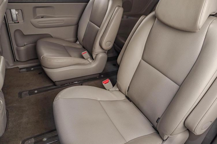 KIA Carnival 22 из 23