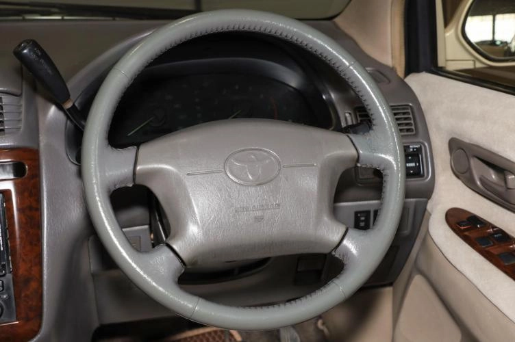 Toyota Gaia 9 из 15