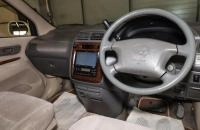 Toyota Gaia 10 из 15