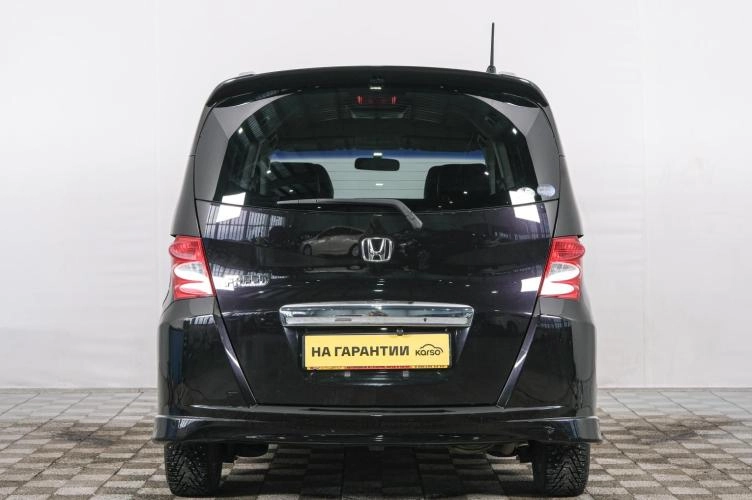 Honda Freed 5 из 6