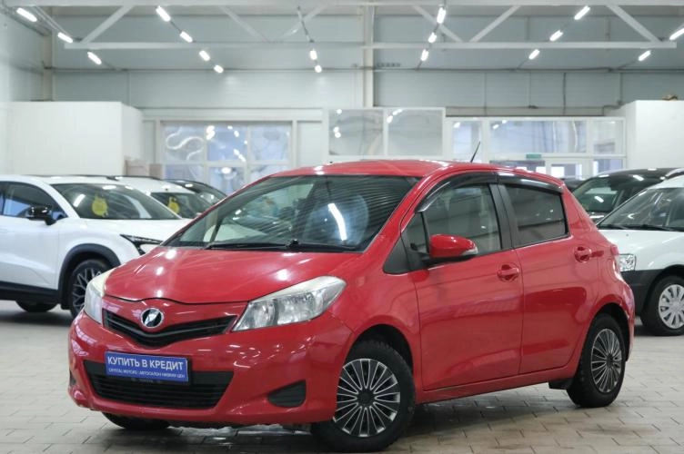 Toyota Vitz 3 из 5