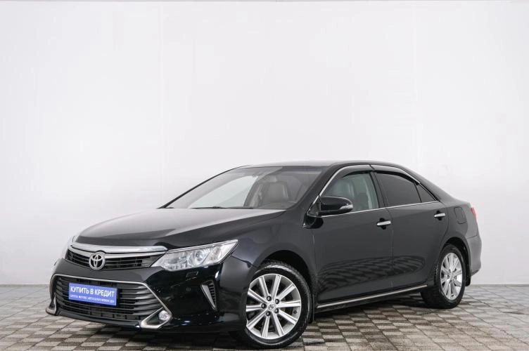 Toyota Camry 3 из 6