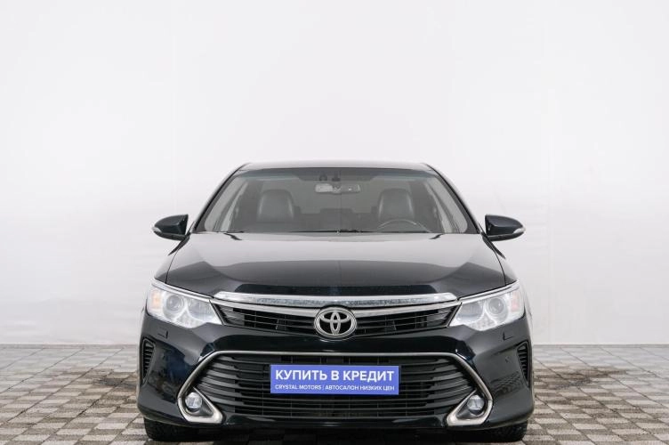 Toyota Camry 2 из 6