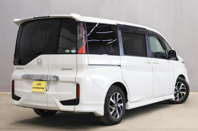 Honda Stepwgn Spada 4 из 5
