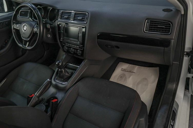 Volkswagen Jetta 19 из 21