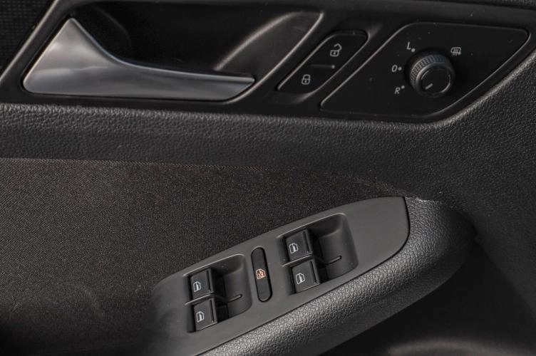 Volkswagen Jetta 8 из 21