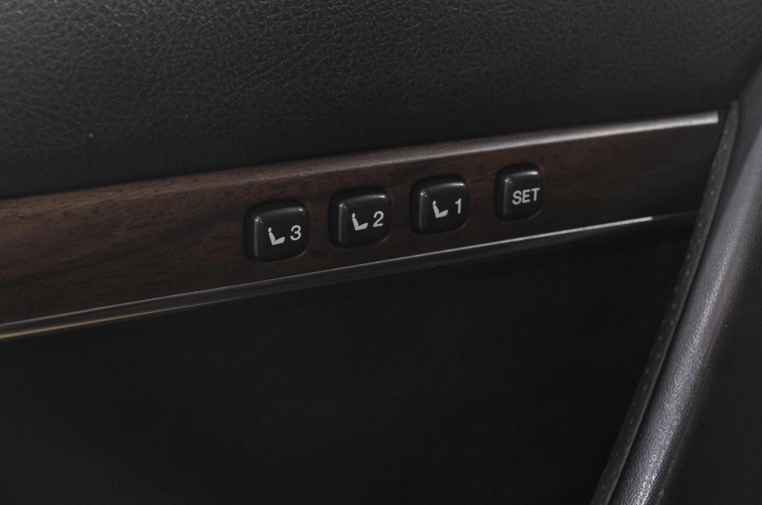 Toyota Land Cruiser 34 из 48