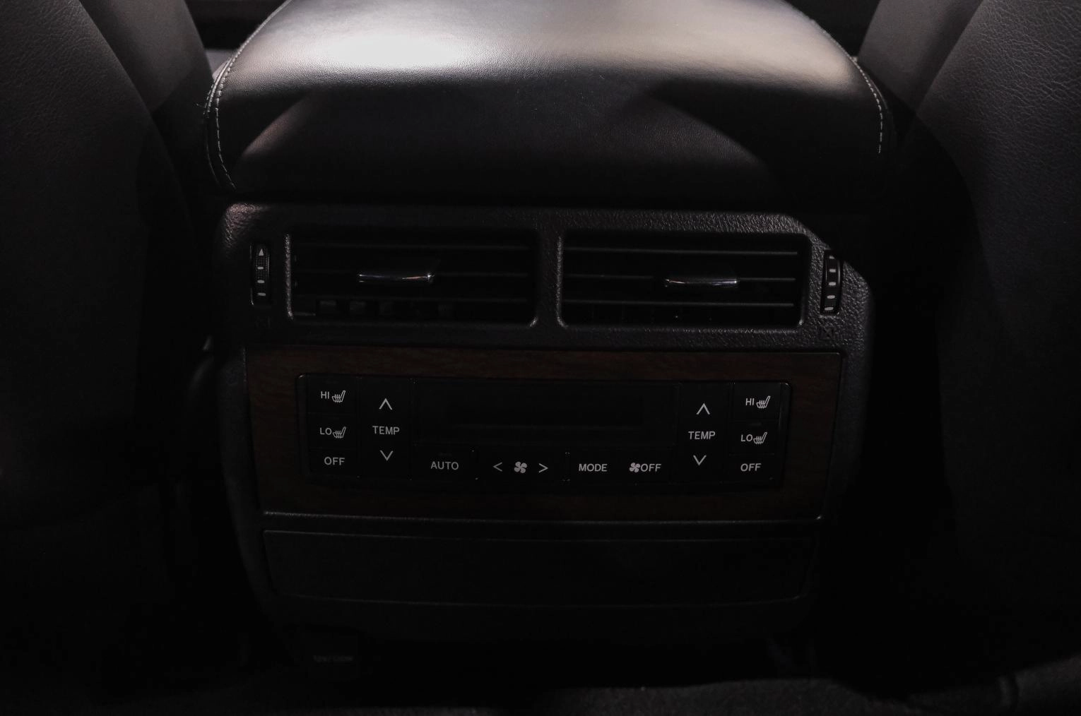 Toyota Land Cruiser 35 из 48