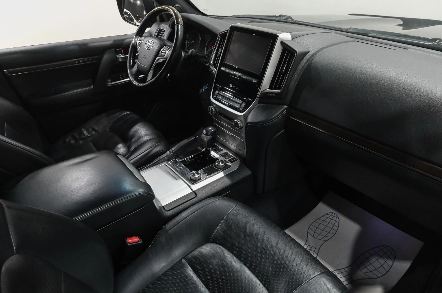 Toyota Land Cruiser 15 из 48