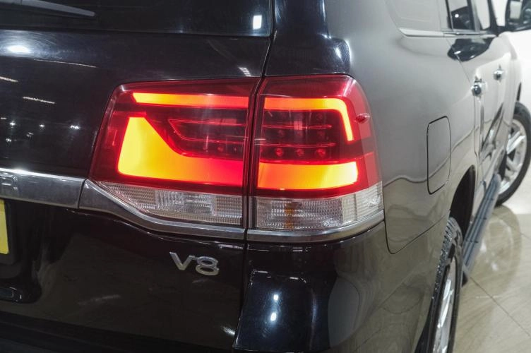 Toyota Land Cruiser 11 из 48