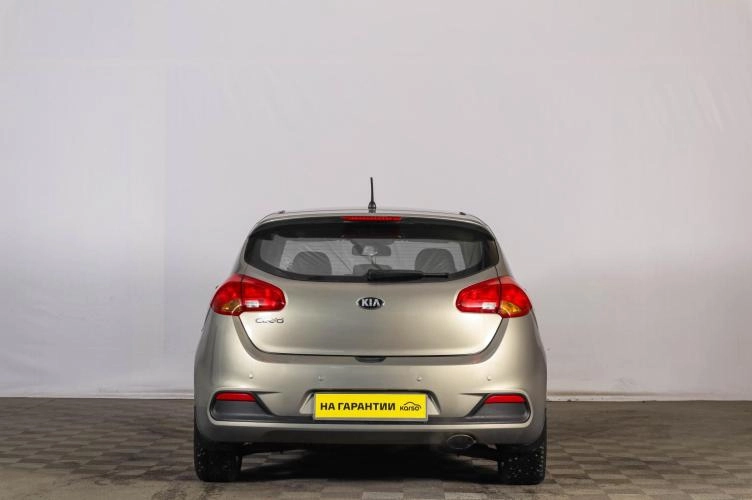 KIA cee'd 5 из 6