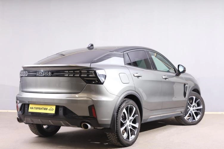 Lynk & Co 05 6 из 6