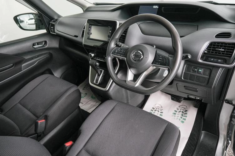 Nissan Serena 8 из 21