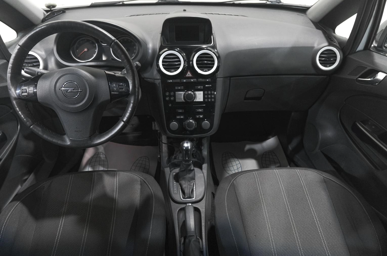 Opel Corsa 13 из 25