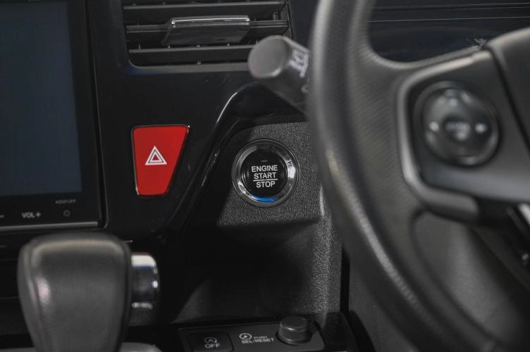 Honda Stepwgn 17 из 24