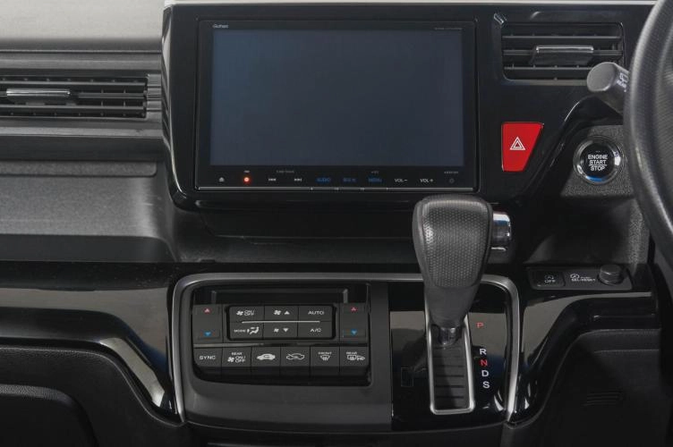 Honda Stepwgn 18 из 24