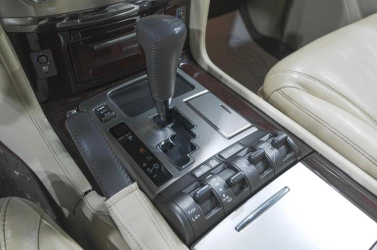 Lexus LX 30 из 51
