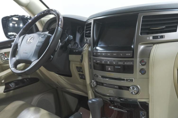Lexus LX 21 из 51