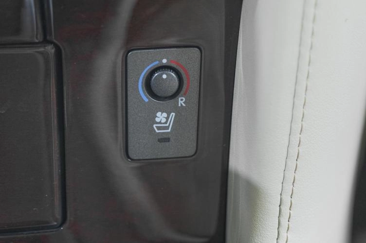 Lexus LX 31 из 51