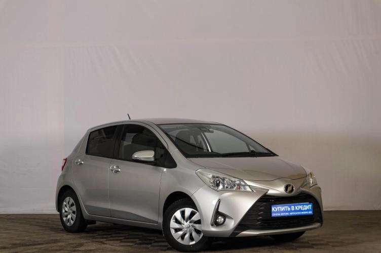 Toyota Vitz 1 из 6