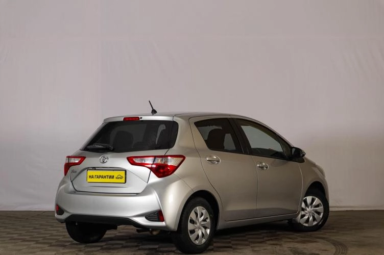 Toyota Vitz 4 из 6