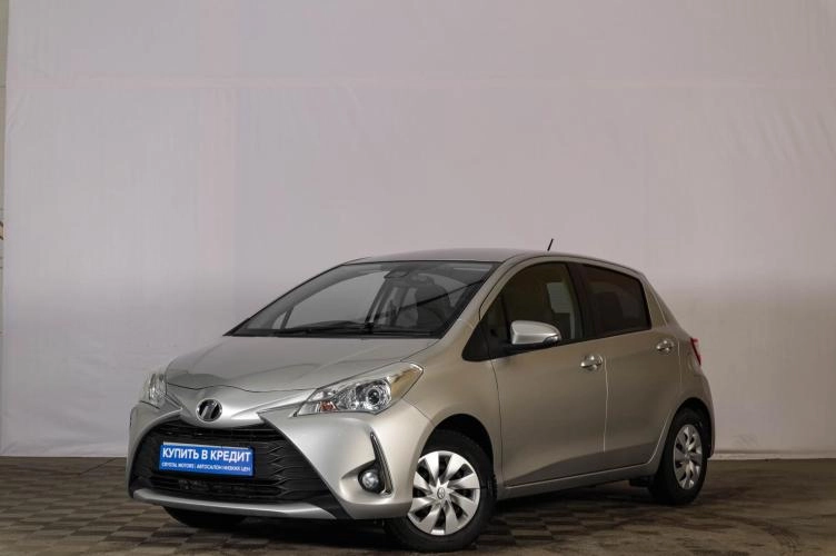 Toyota Vitz 3 из 6