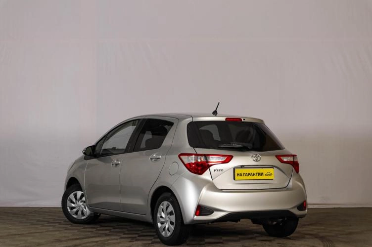 Toyota Vitz 6 из 6