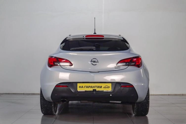 Opel Astra GTC 5 из 5