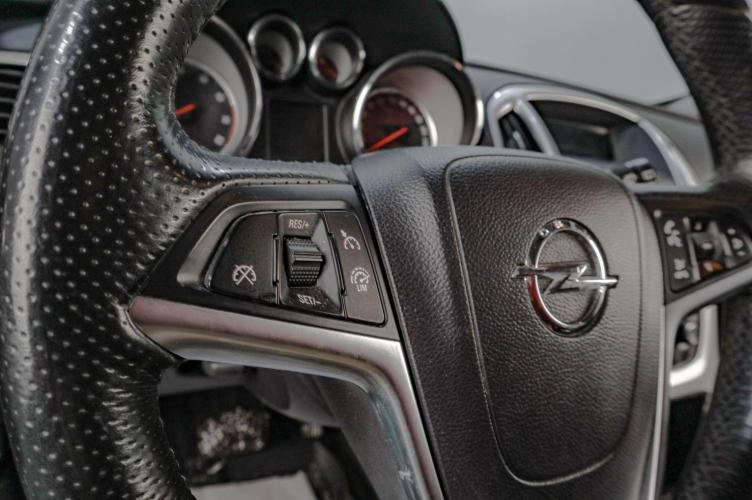Opel Astra GTC 10 из 15