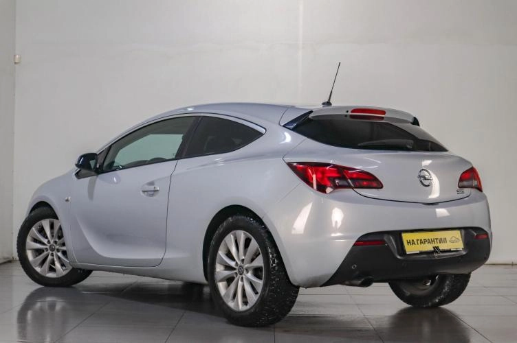 Opel Astra GTC 6 из 6
