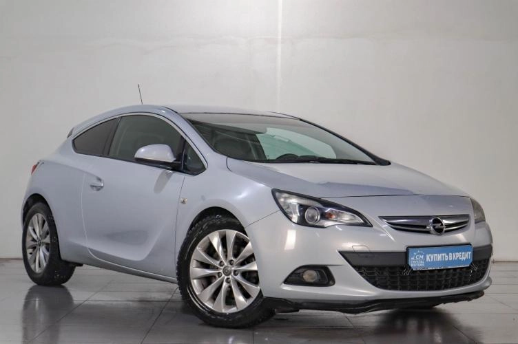 Opel Astra GTC 1 из 5
