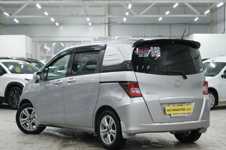 Honda Freed 4 из 5