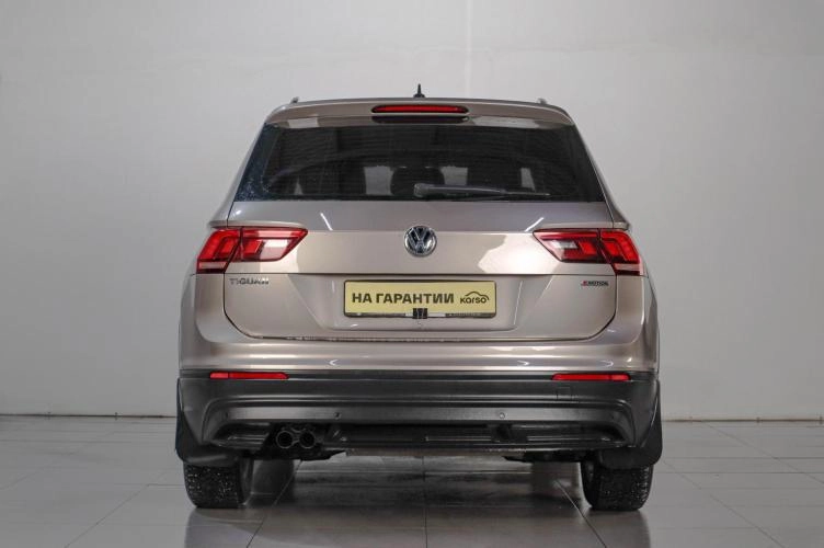 Volkswagen Tiguan 5 из 6