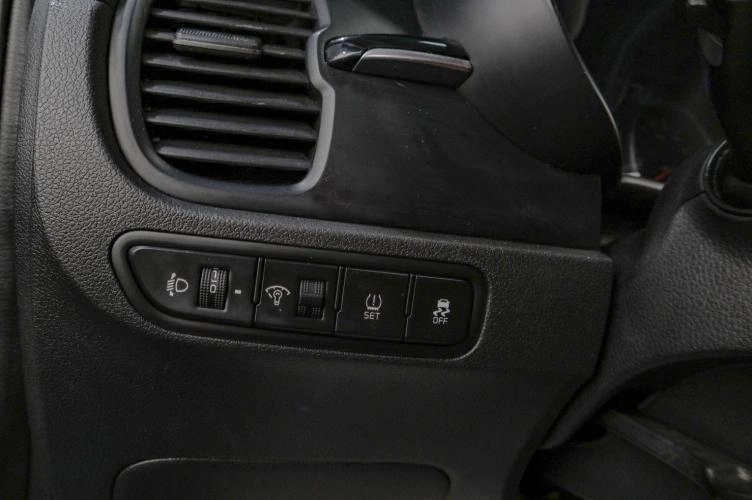 KIA Rio 9 из 18