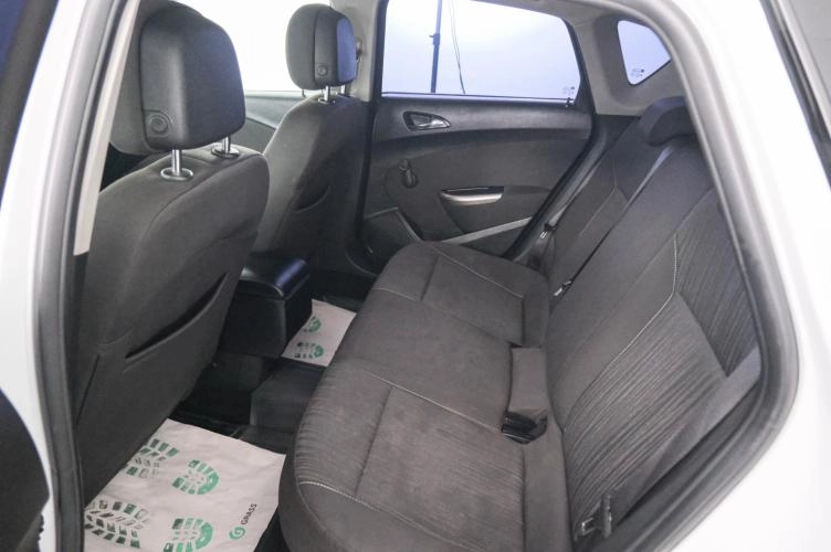 Opel Astra 19 из 21