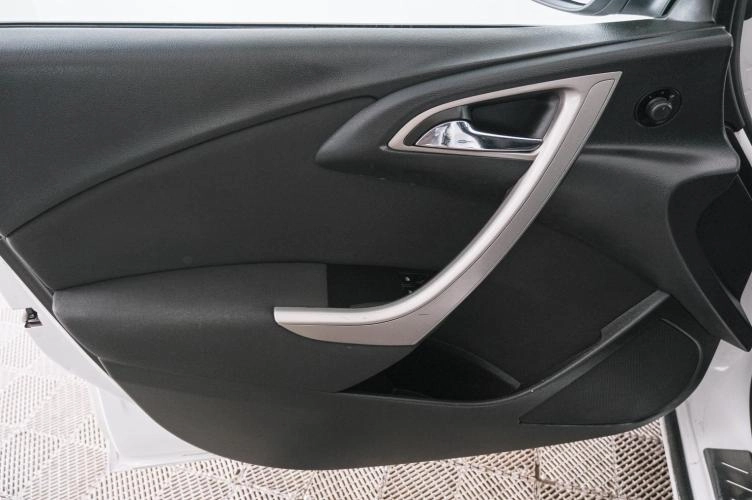 Opel Astra 18 из 21