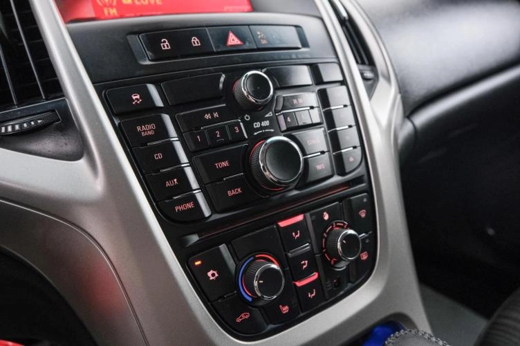 Opel Astra 15 из 21