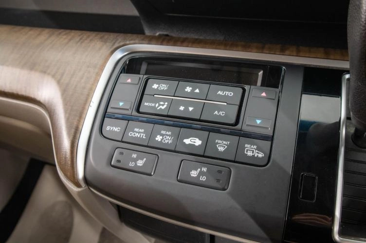 Honda Stepwgn 22 из 30