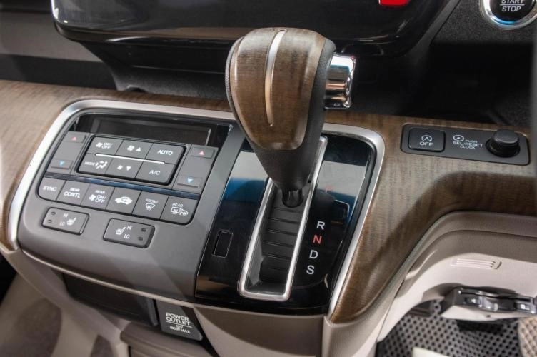 Honda Stepwgn 23 из 30