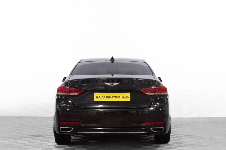 Hyundai Genesis 5 из 5