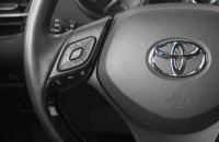 Toyota C-HR 16 из 26