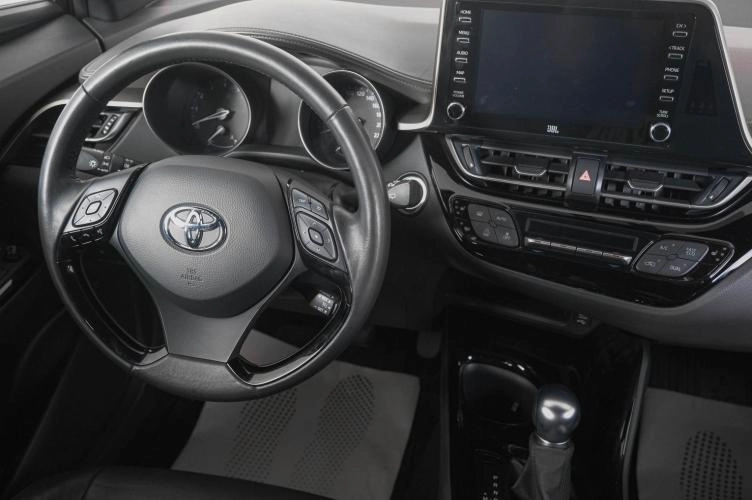 Toyota C-HR 12 из 26