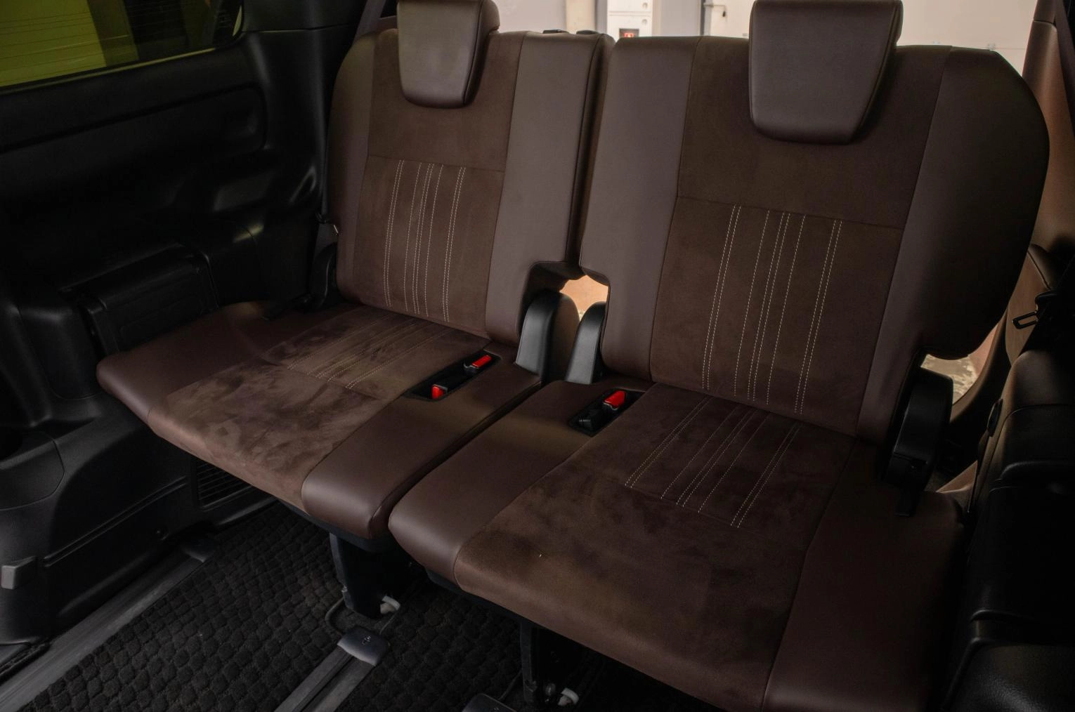 Toyota Esquire 28 из 29
