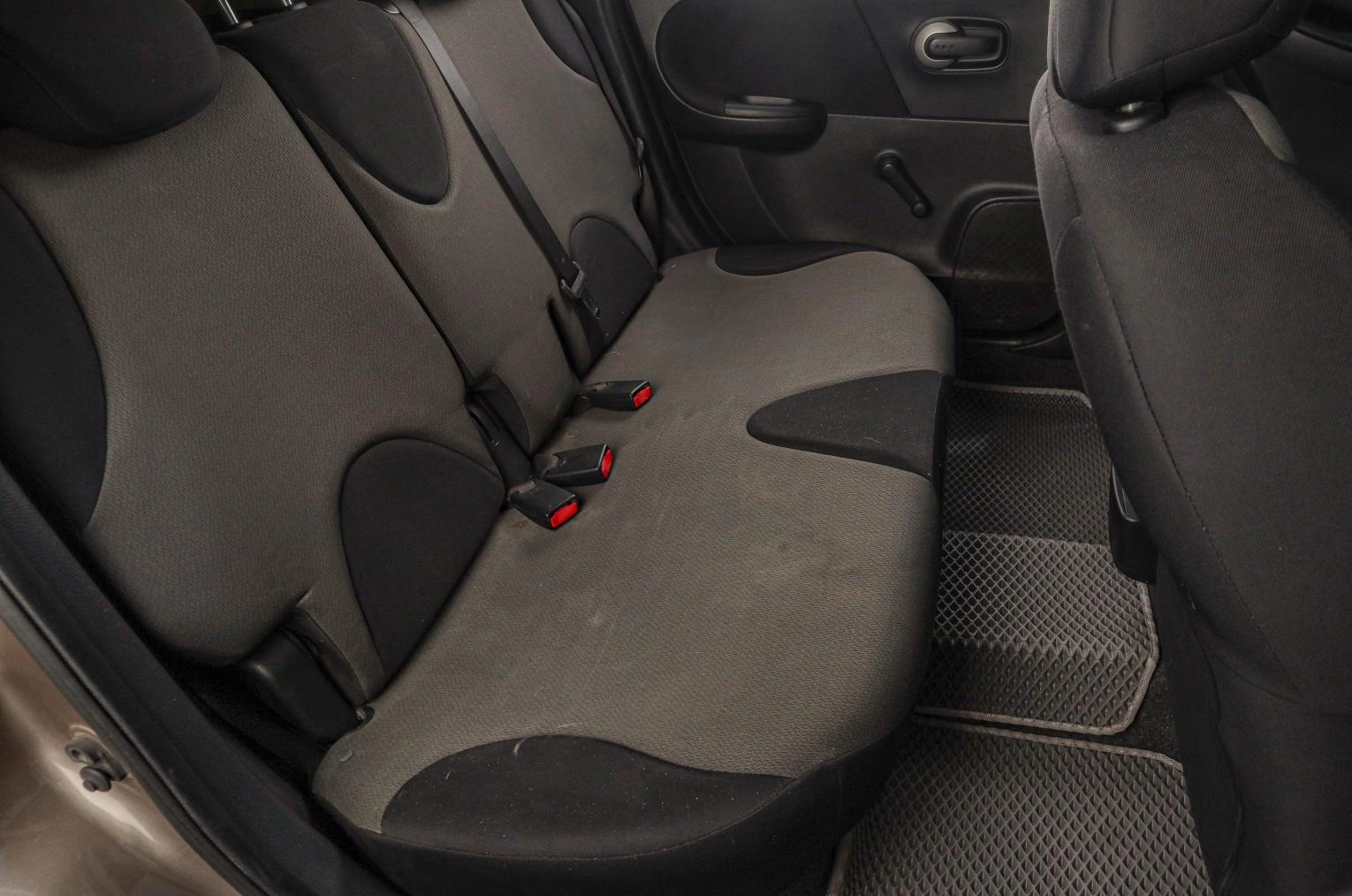 Nissan Note 17 из 18