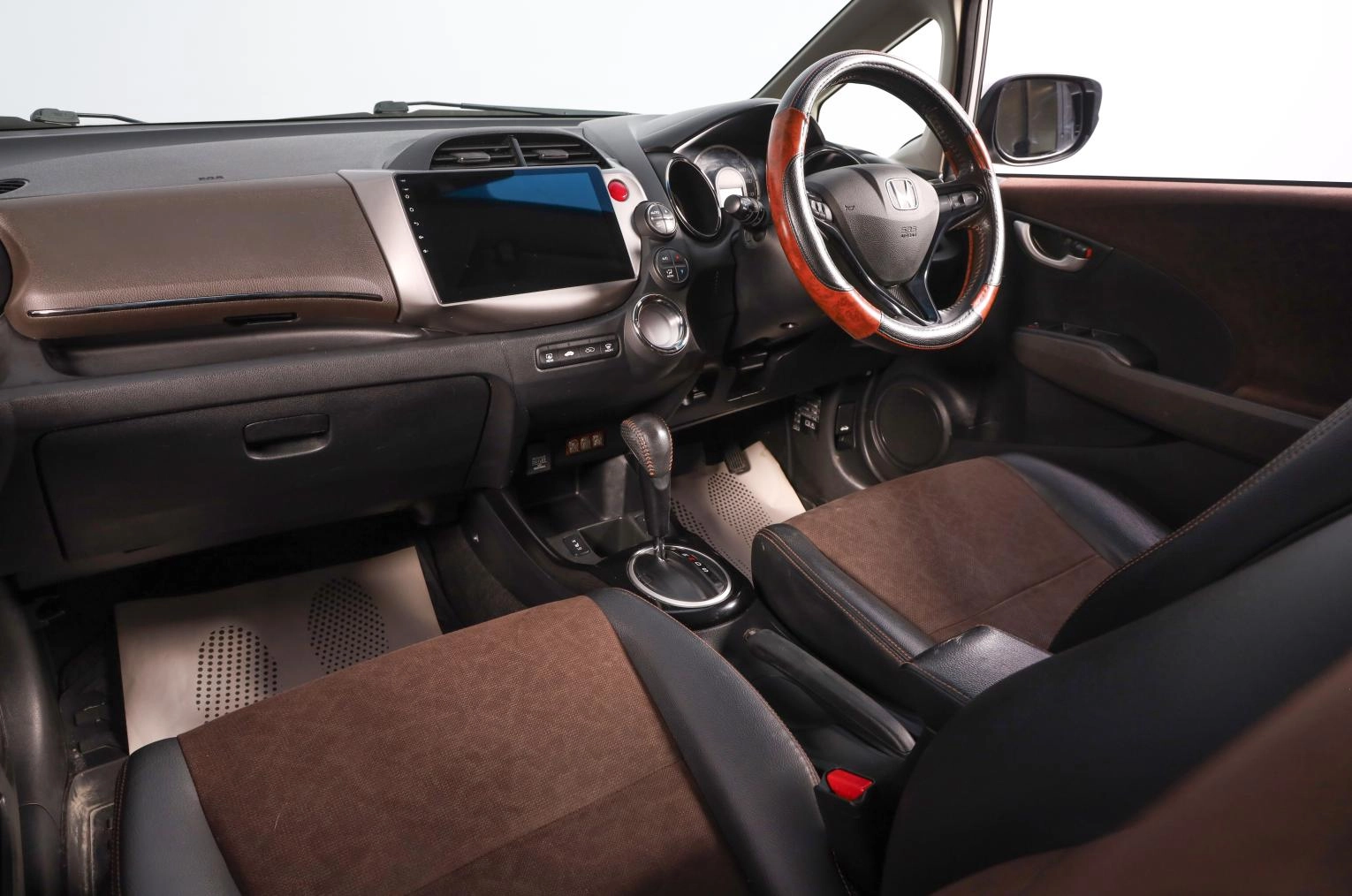 Honda Fit Shuttle 9 из 18